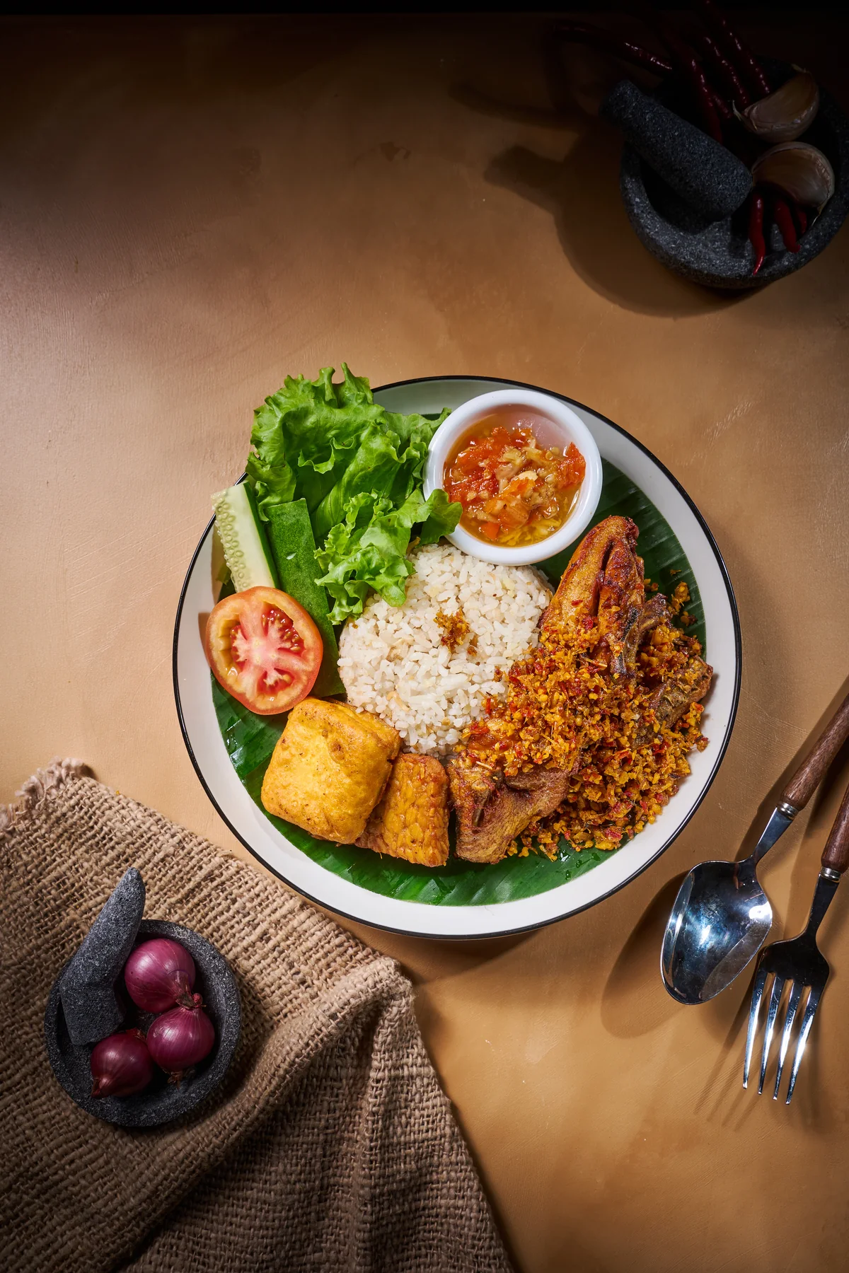 Nasi Liwet Ayam Rempah Benang Merah
